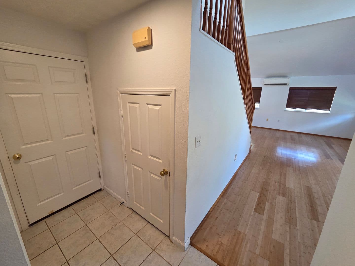 Waipahu House: 94-205A Huewai Pl