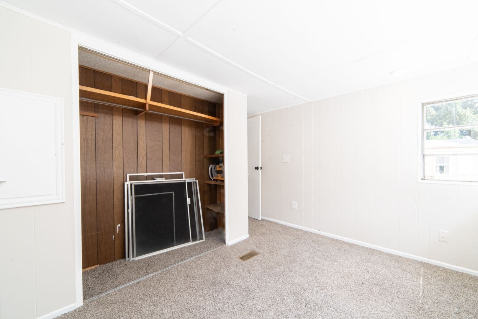 Franklinville House: 36 Hale Avenue