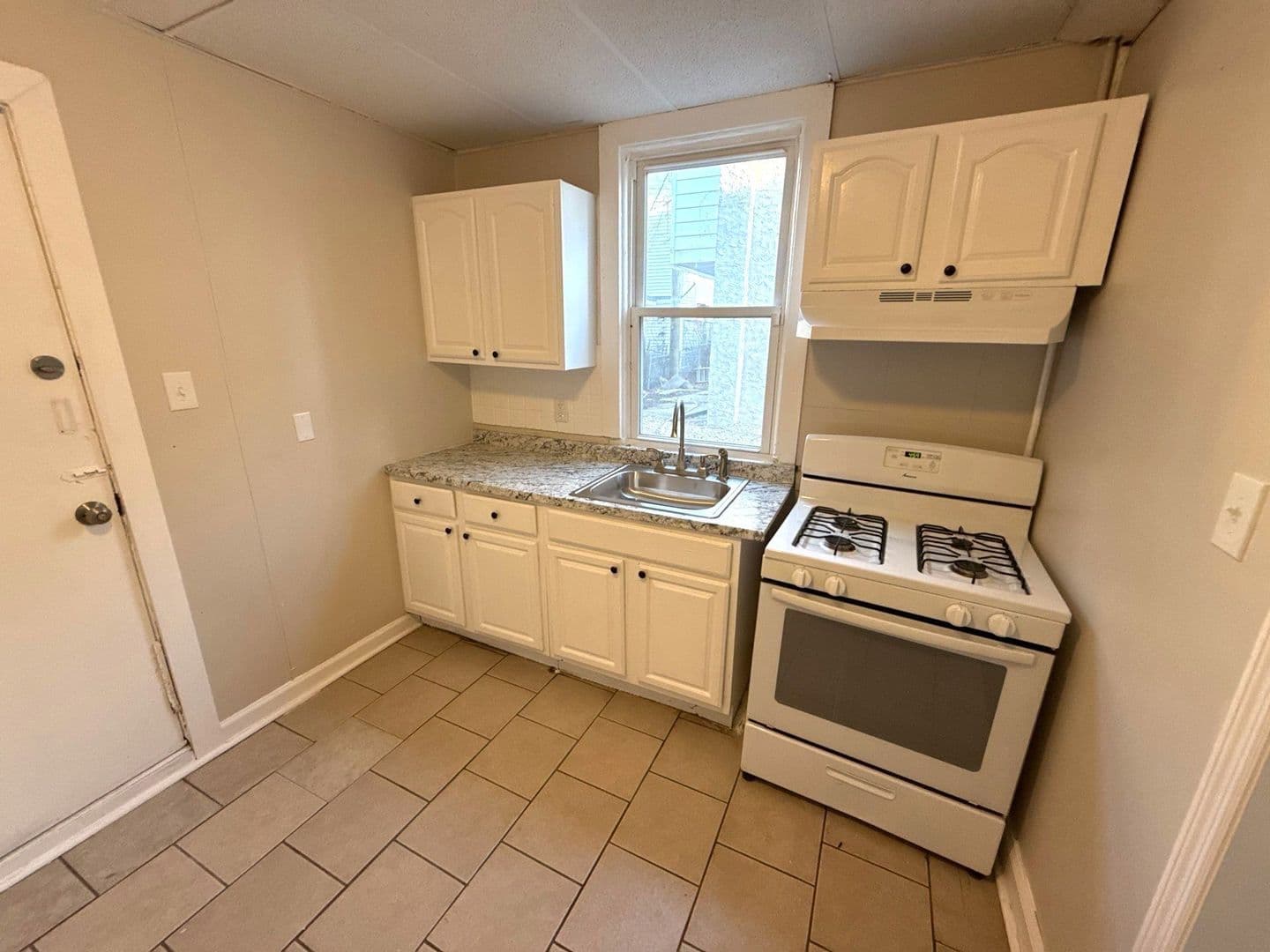 Atlantic City Townhome: 905 Keener Avenue