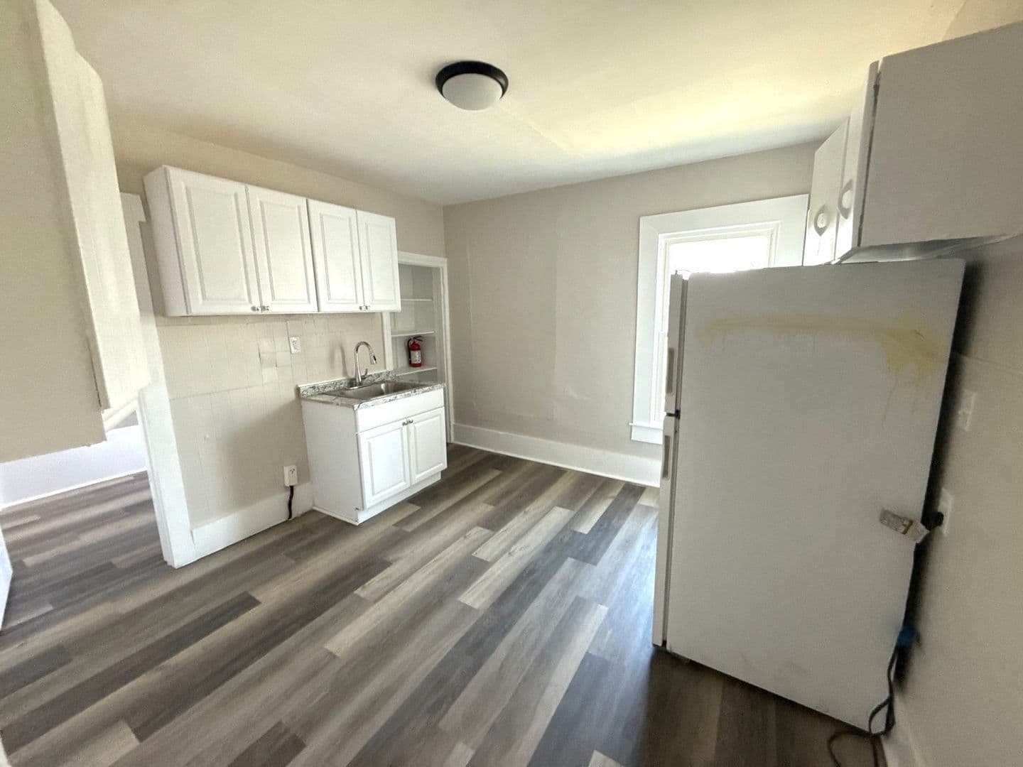 Millville Apartment: 230 N 3rd Street