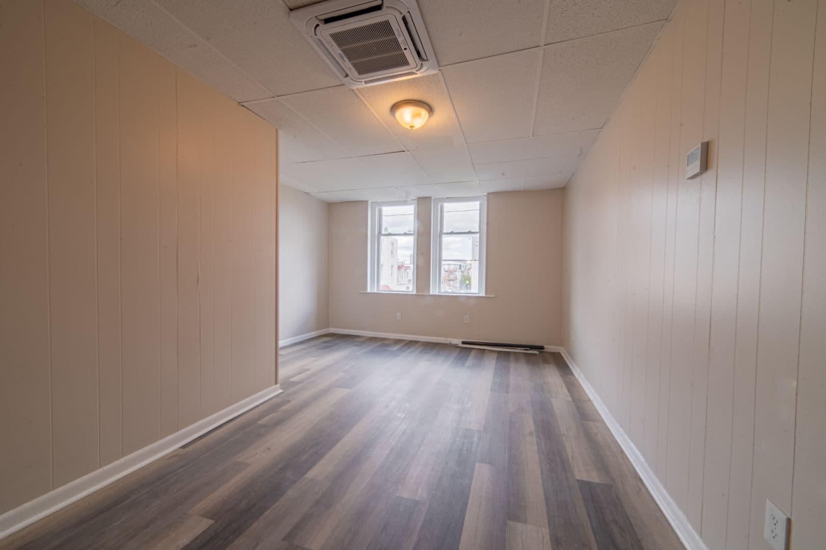 Millville Apartment: 110-112-114 N High Street