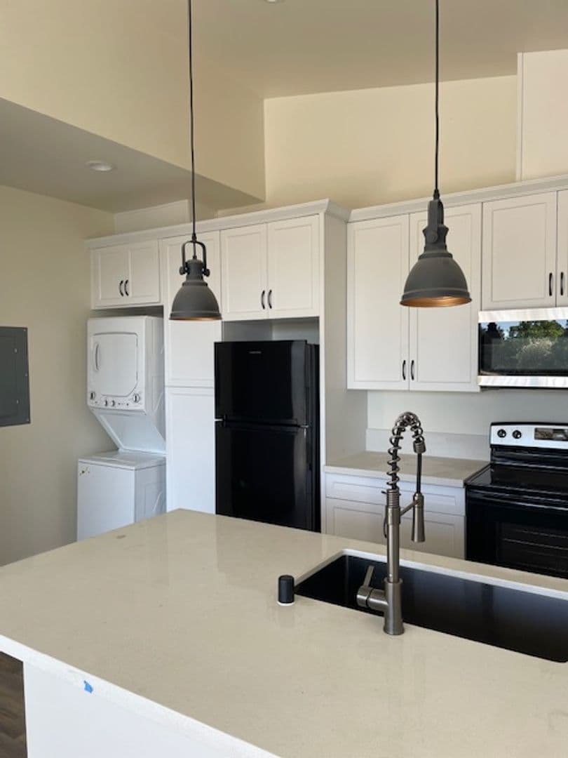 Atascadero Apartment: 5970 Madera Place