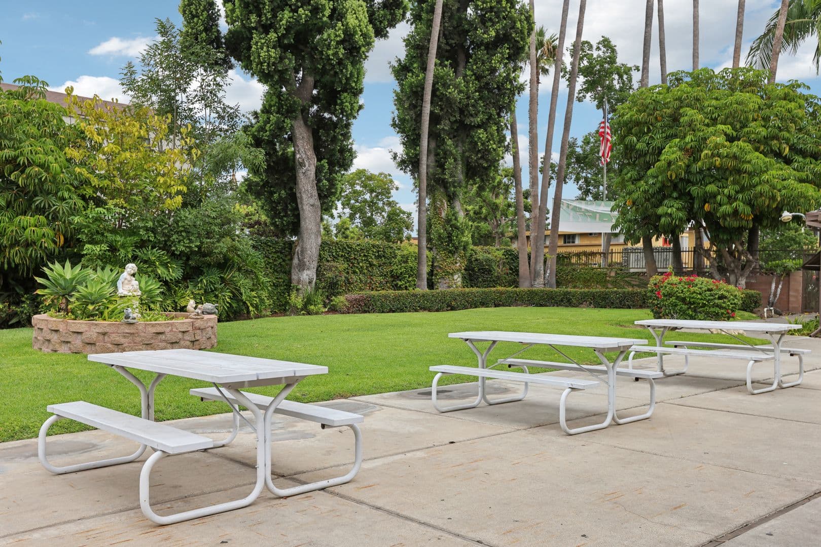Anaheim Apartment: 145 S Westchester Dr