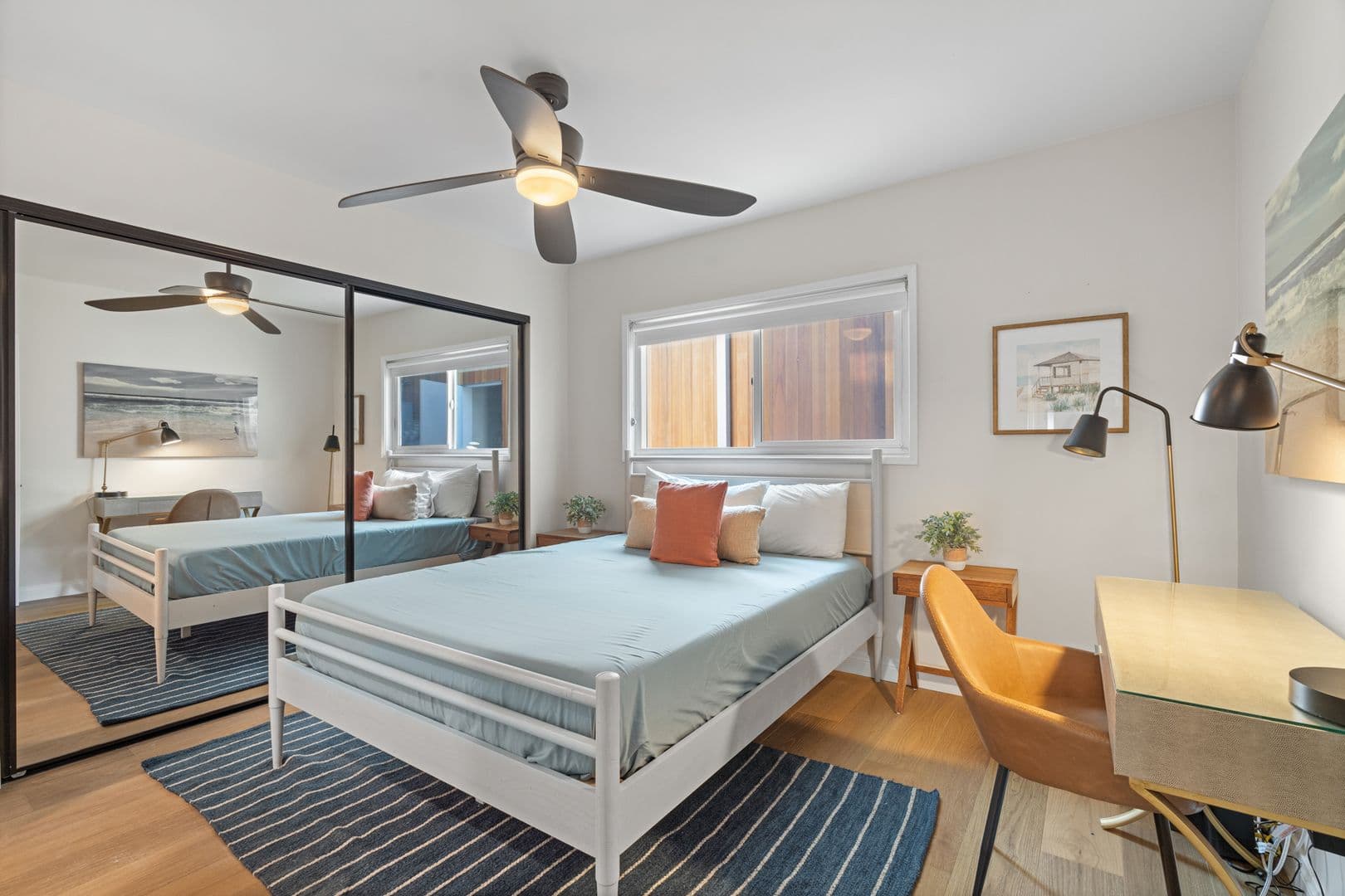 Venice Apartment: 707 - 707 1/2 6th Ave