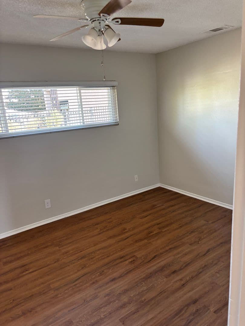 Hemet Apartment: 43611 Florida Ave
