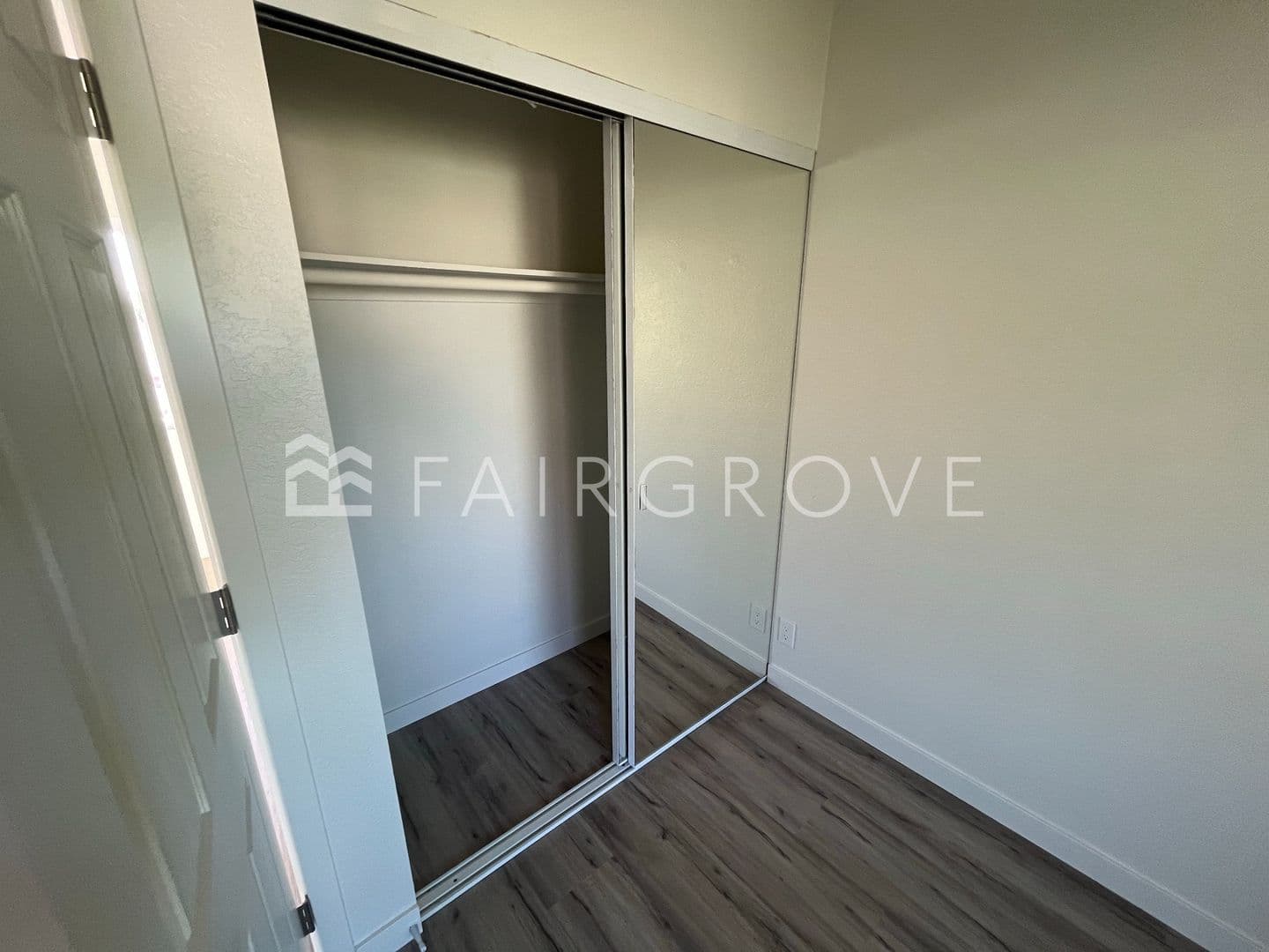 Costa Mesa Apartment: 2522 Elden Ave
