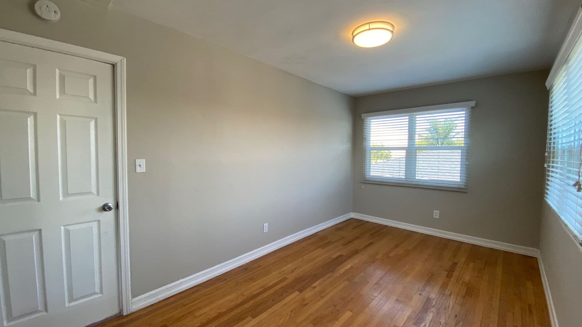San Diego Apartment: 4154-4158 Estrella Avenue