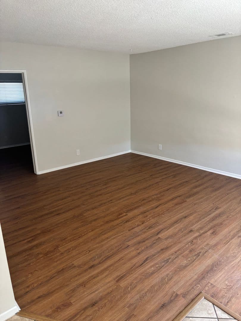 Hemet Apartment: 43611 Florida Ave