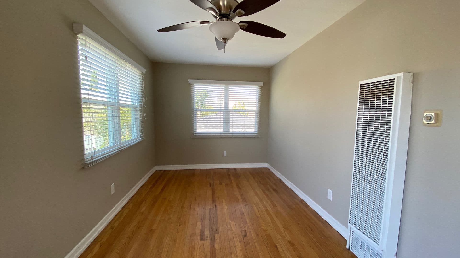 San Diego Apartment: 4154-4158 Estrella Avenue