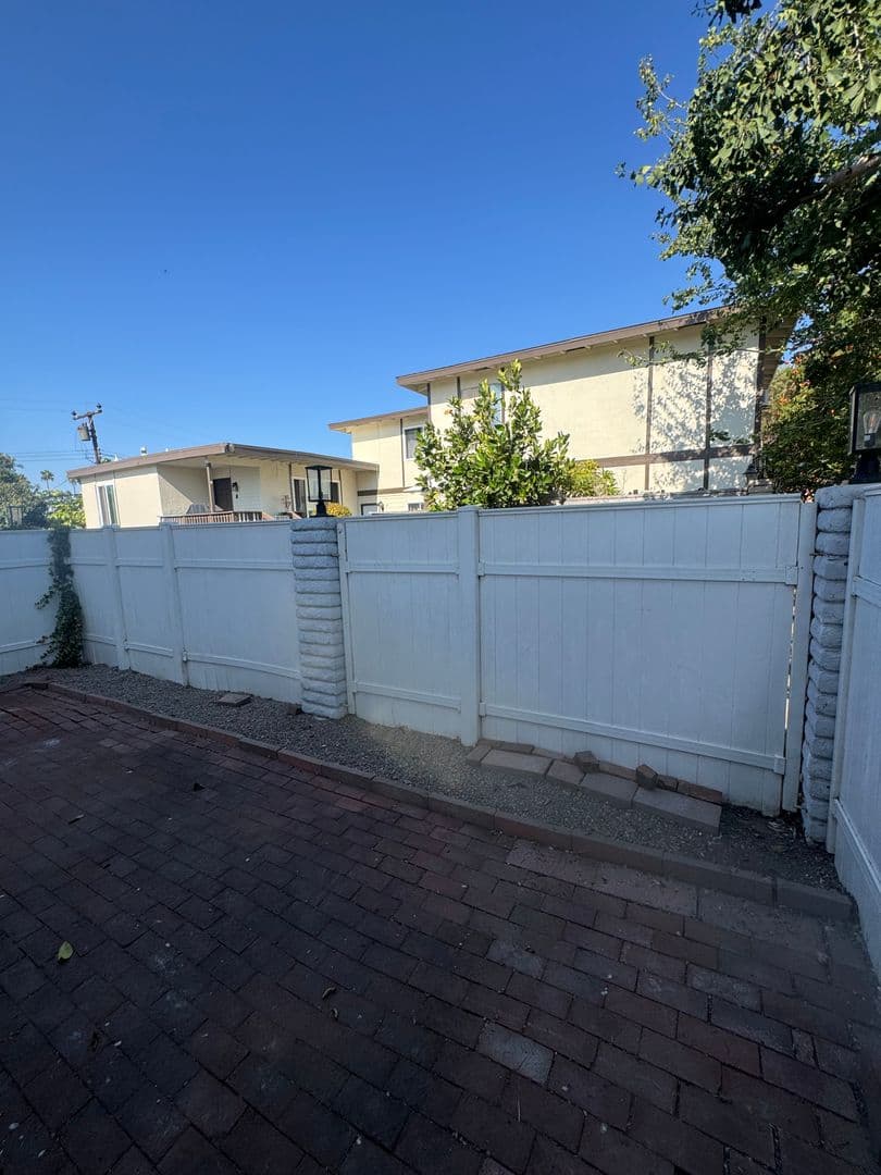 Huntington Beach Apartment: 7681 Ellis Ave