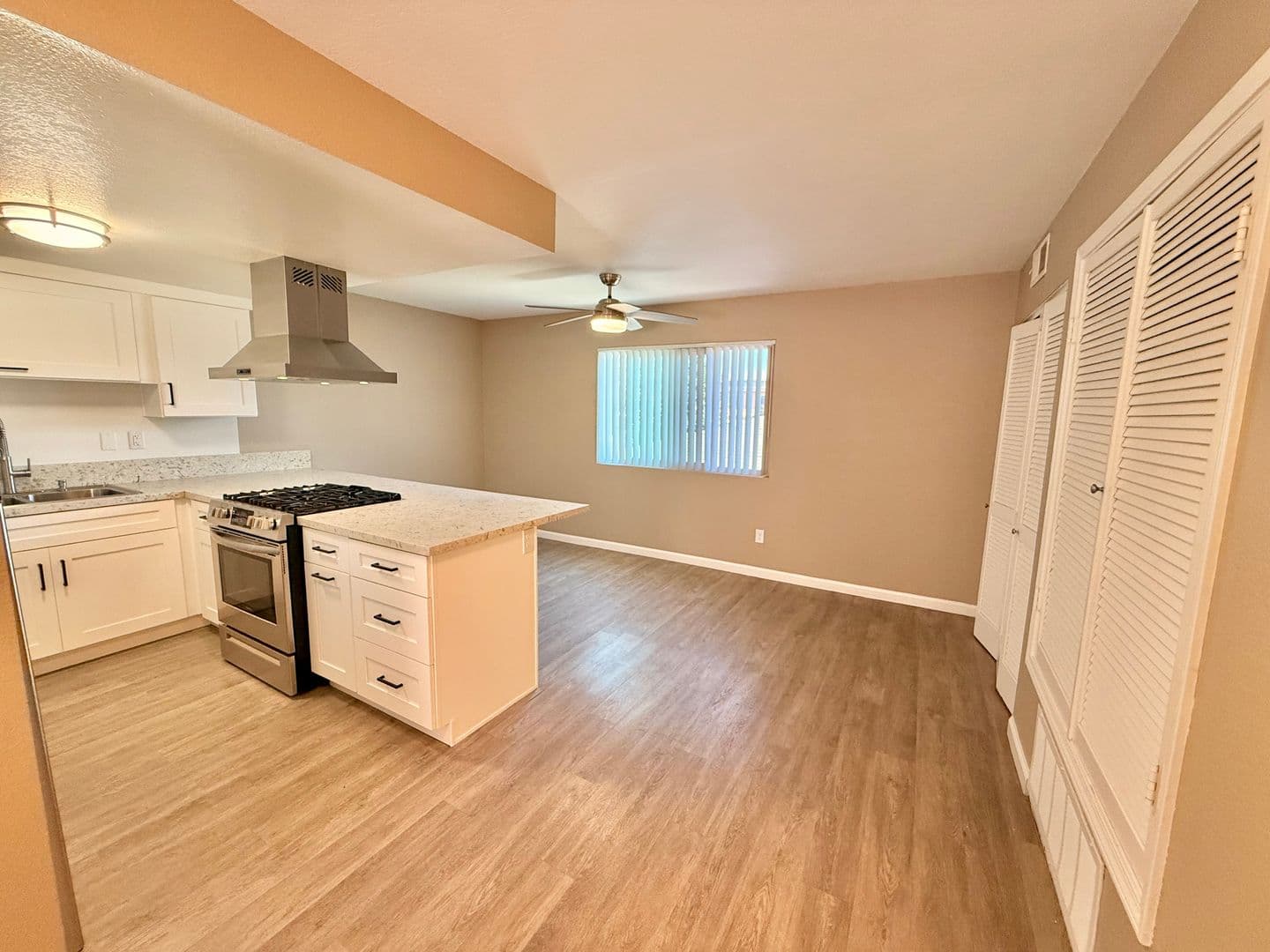 Imperial Beach Apartment: 1300 Holly Avenue