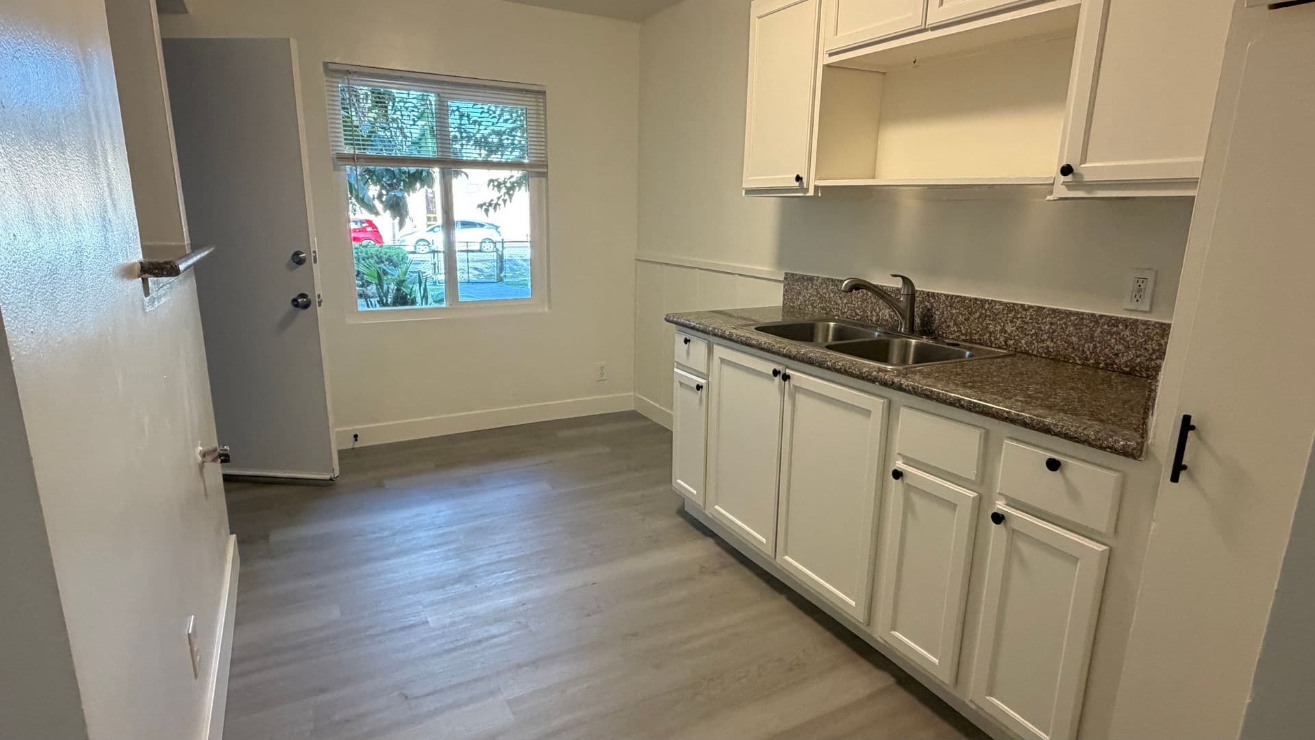 Bell Gardens Apartment: 5804 Gage Ave
