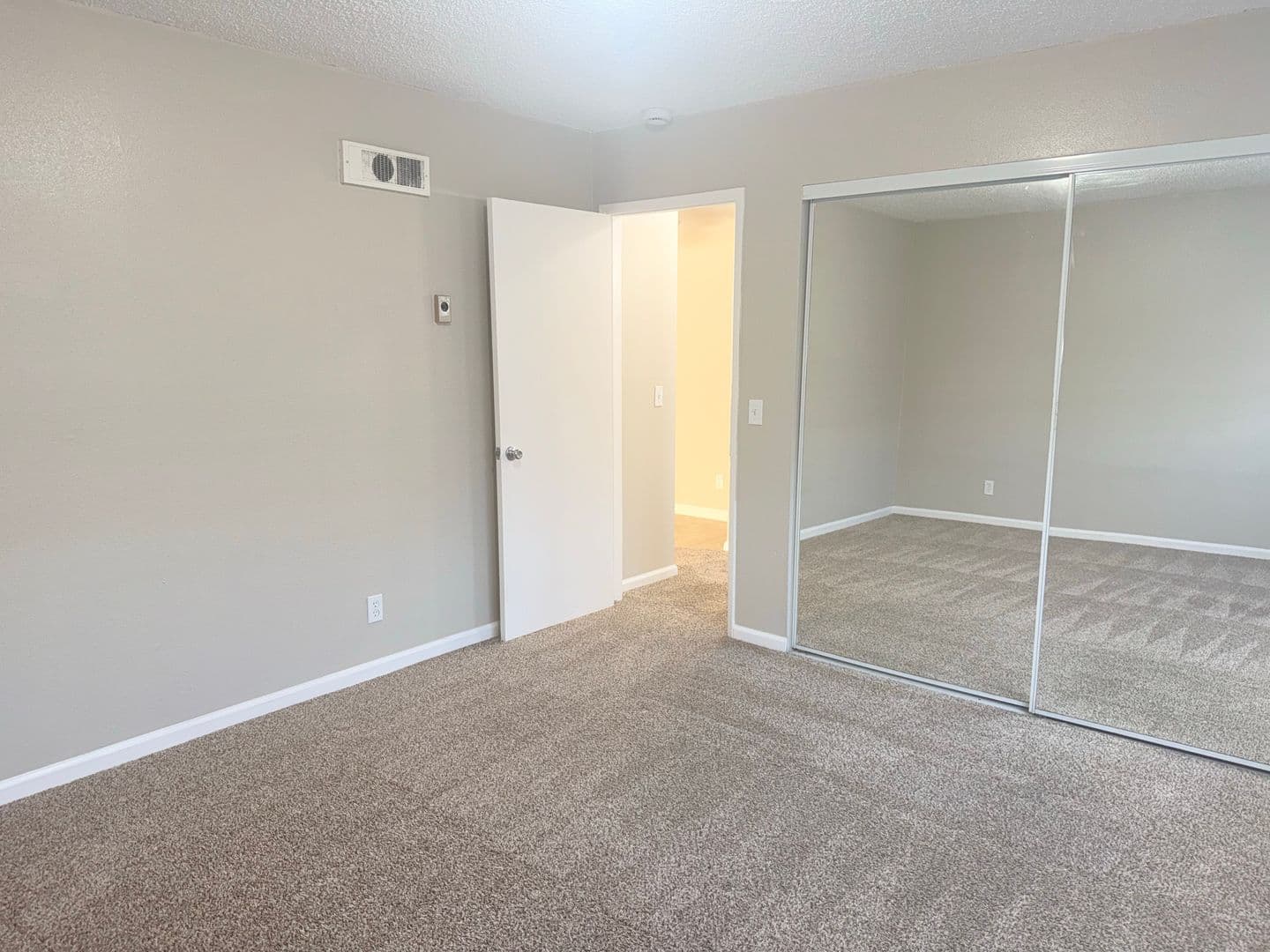 National City Apartment: 1121 E 6th Street
