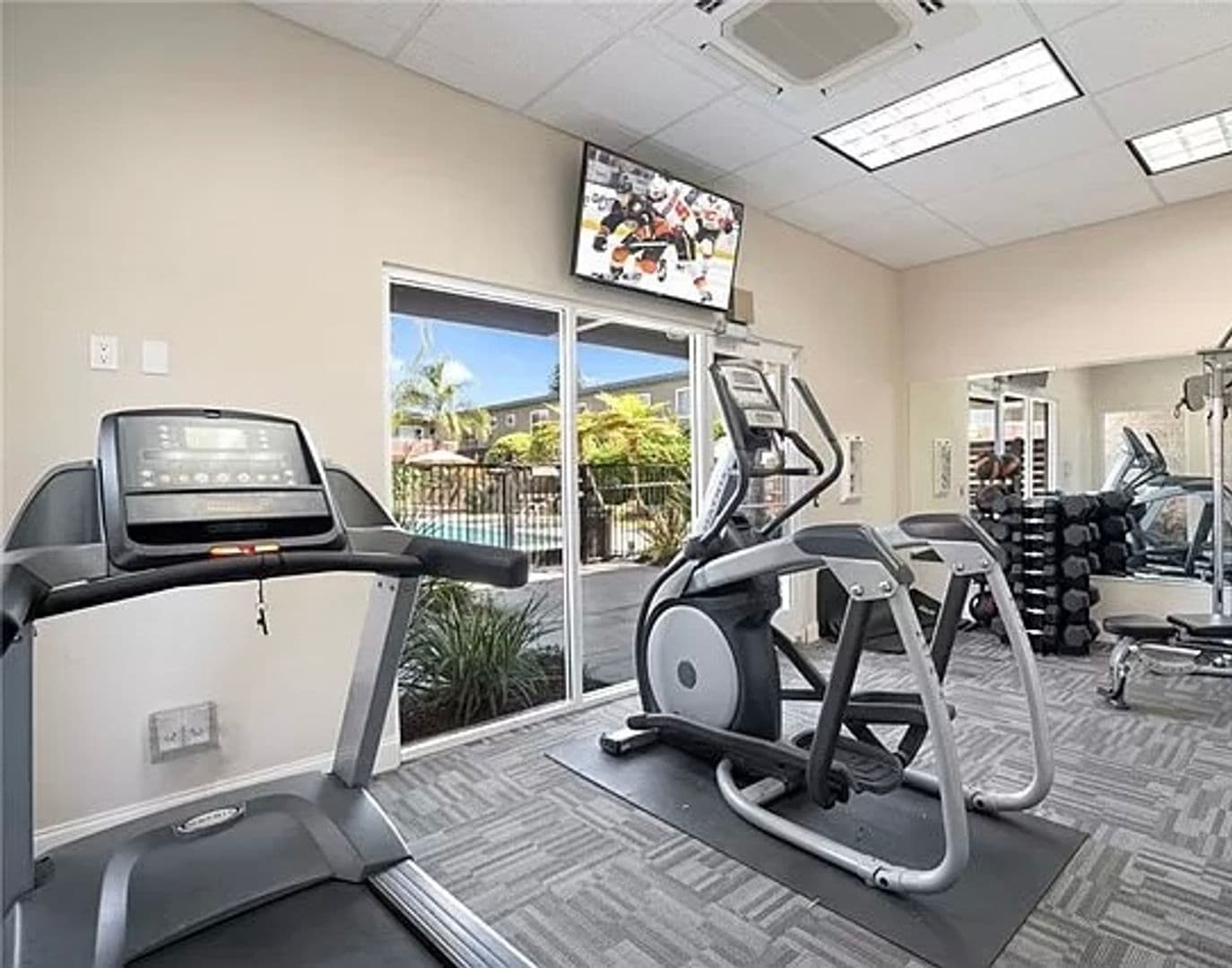 Fullerton Apartment: 1321 S Vine Ave