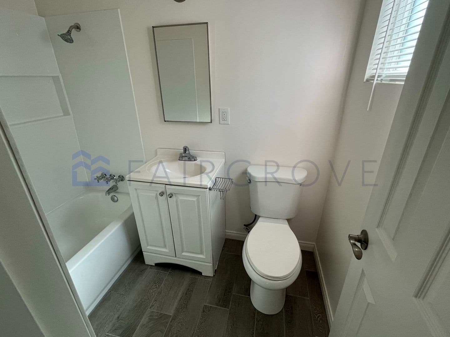 Huntington Beach Apartment: 218 Chicago Ave