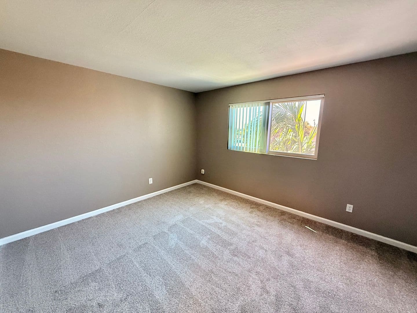 Imperial Beach Apartment: 1300 Holly Avenue