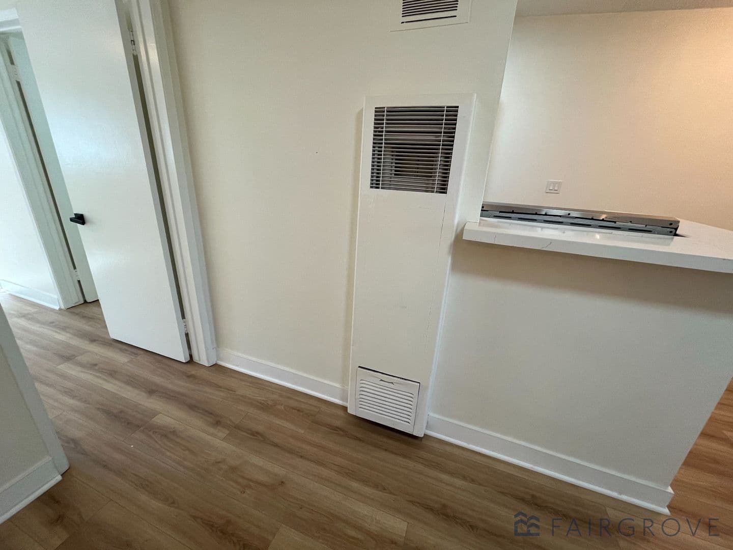 Anaheim Apartment: 937 S Roberts St