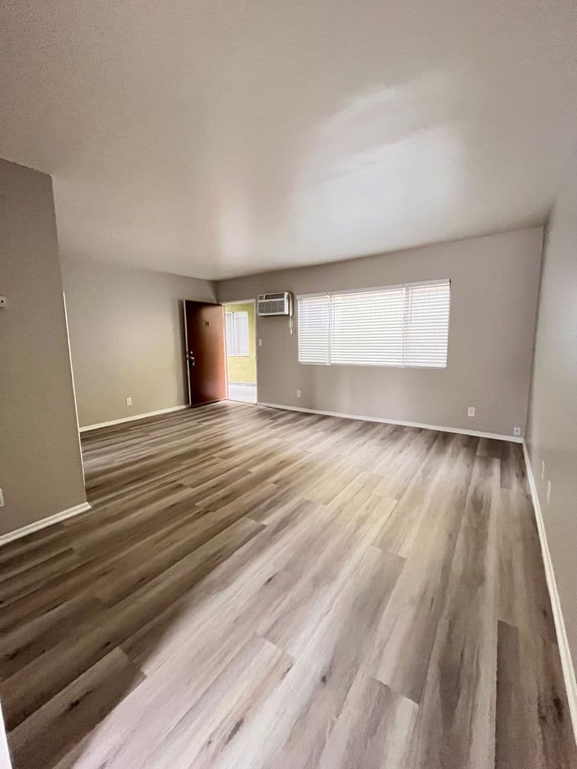 Azusa Apartment: 1345 N San Gabriel Ave