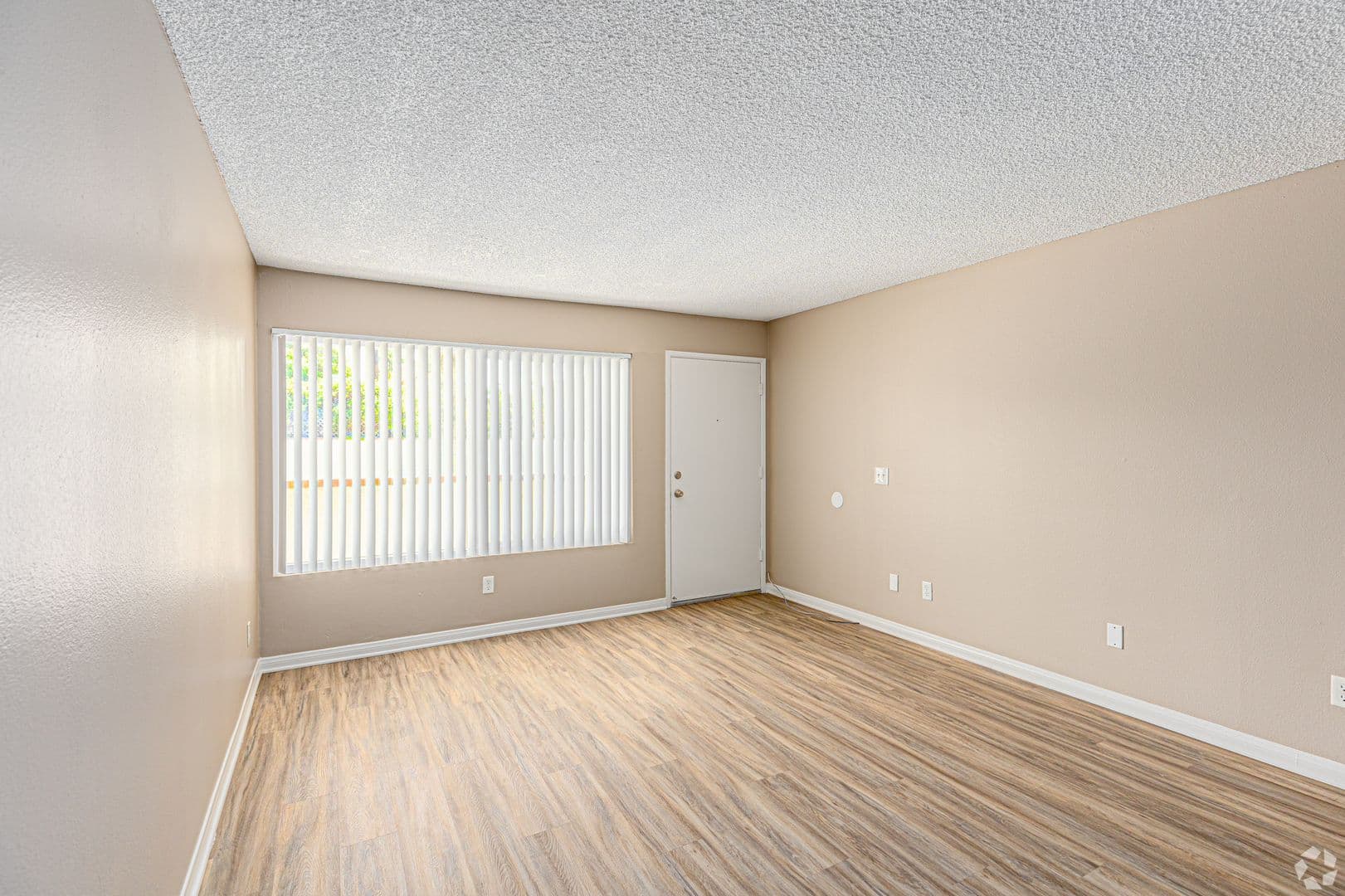 San Diego Apartment: 1435 Elder Ave