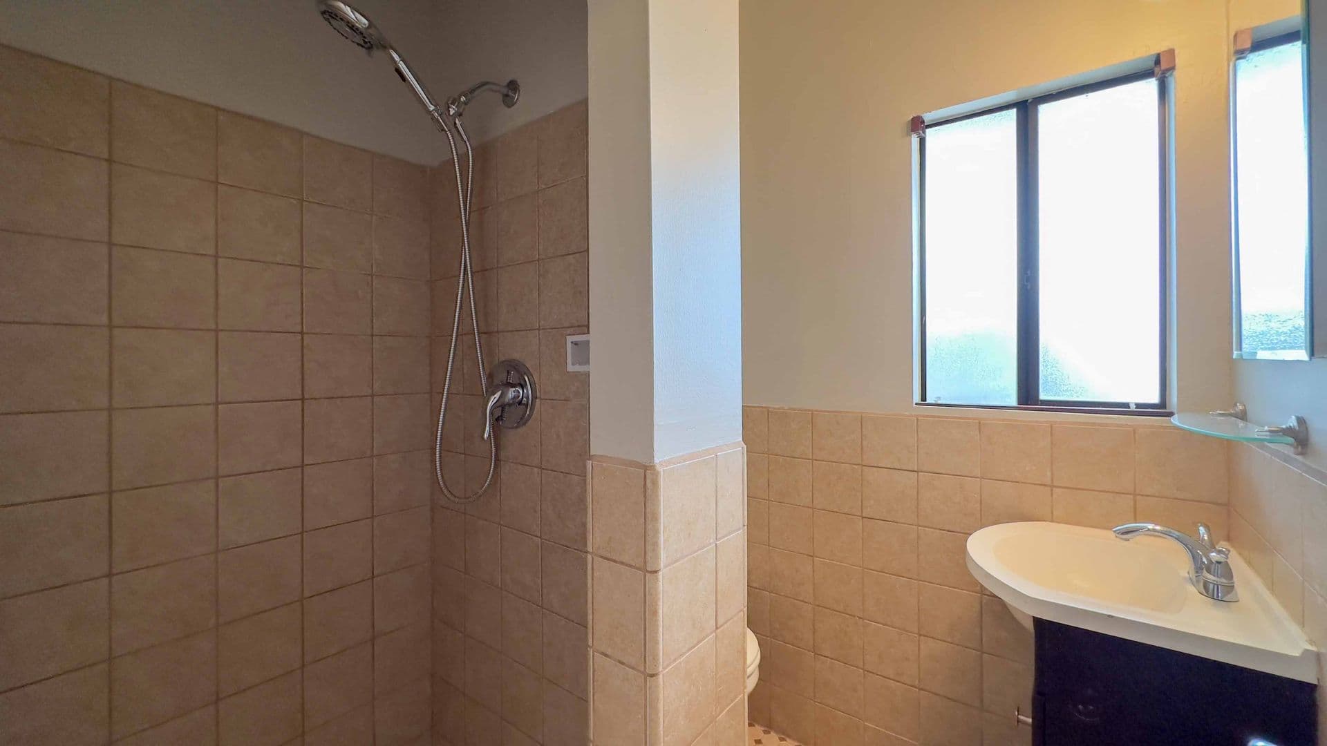 San Diego Apartment: 2446 Brant St.