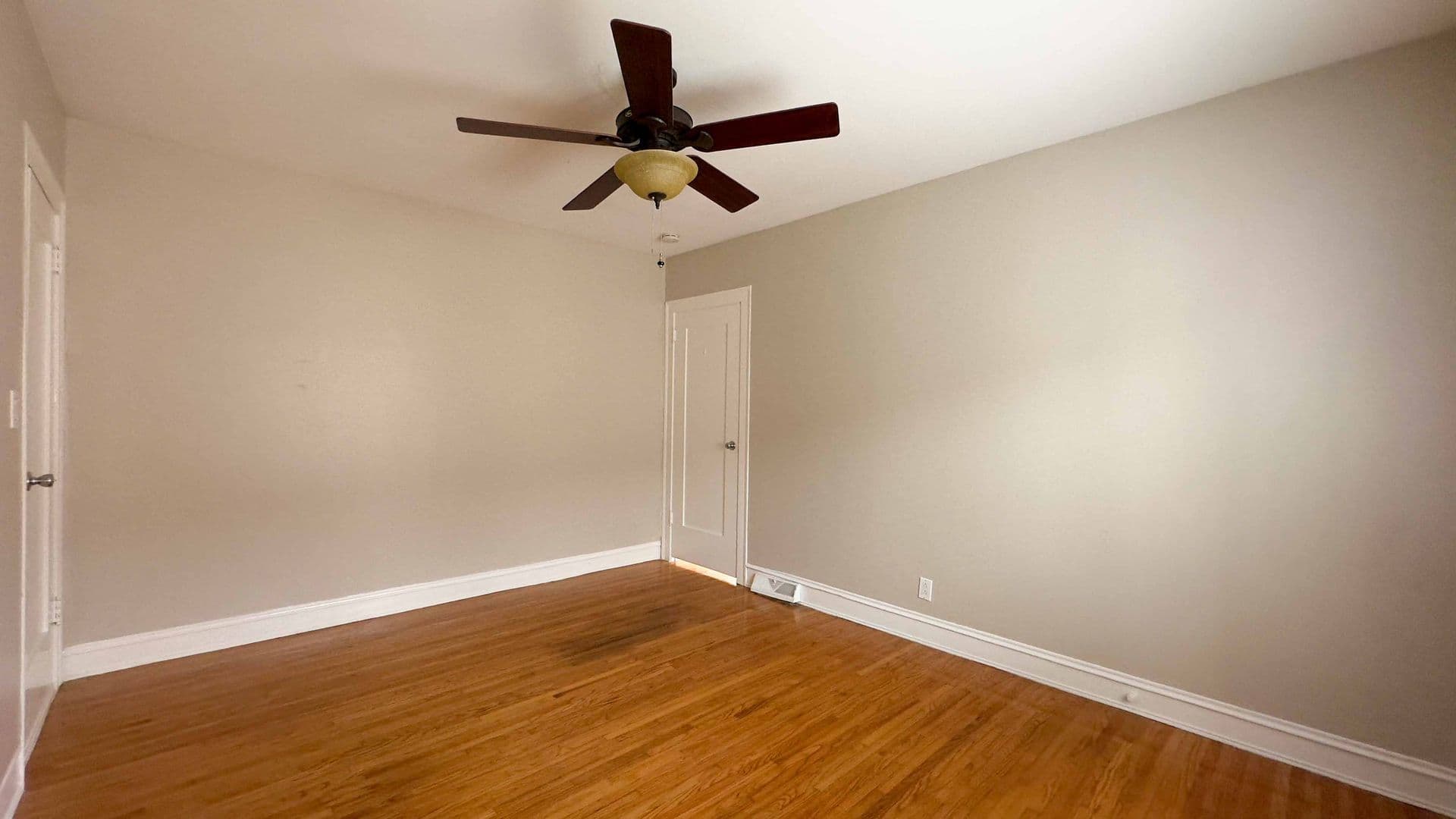 San Diego Apartment: 2446 Brant St.