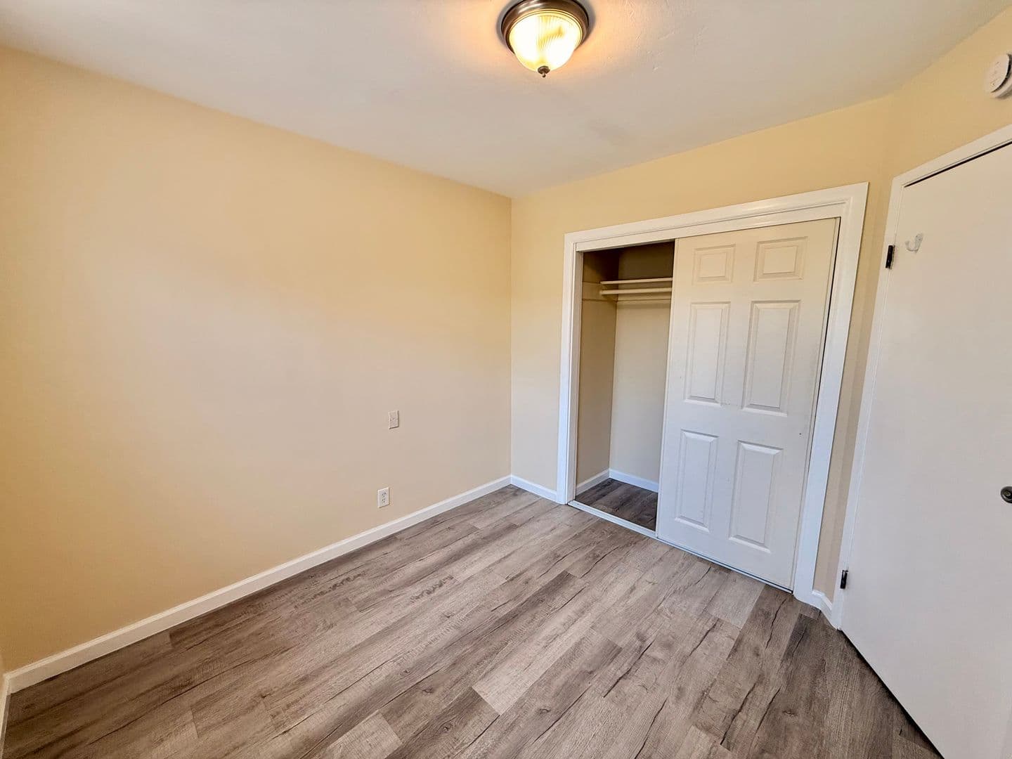 Oceanside Apartment: 419-421 Brooks St