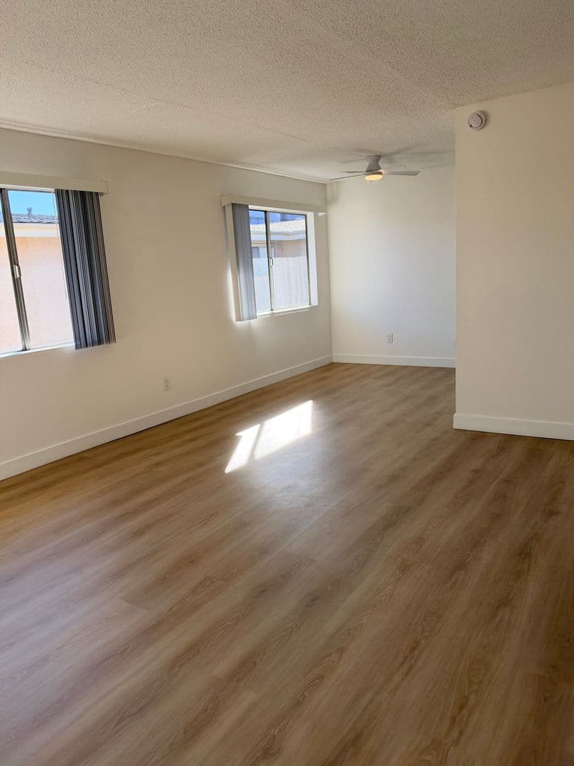 Huntington Beach Apartment: 311 Alabama St