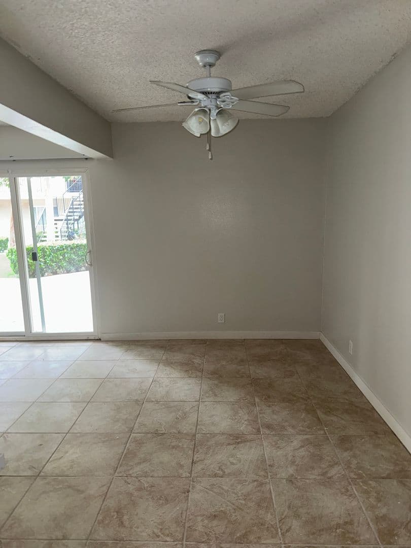 Anaheim Apartment: 205 E Clifton Ave