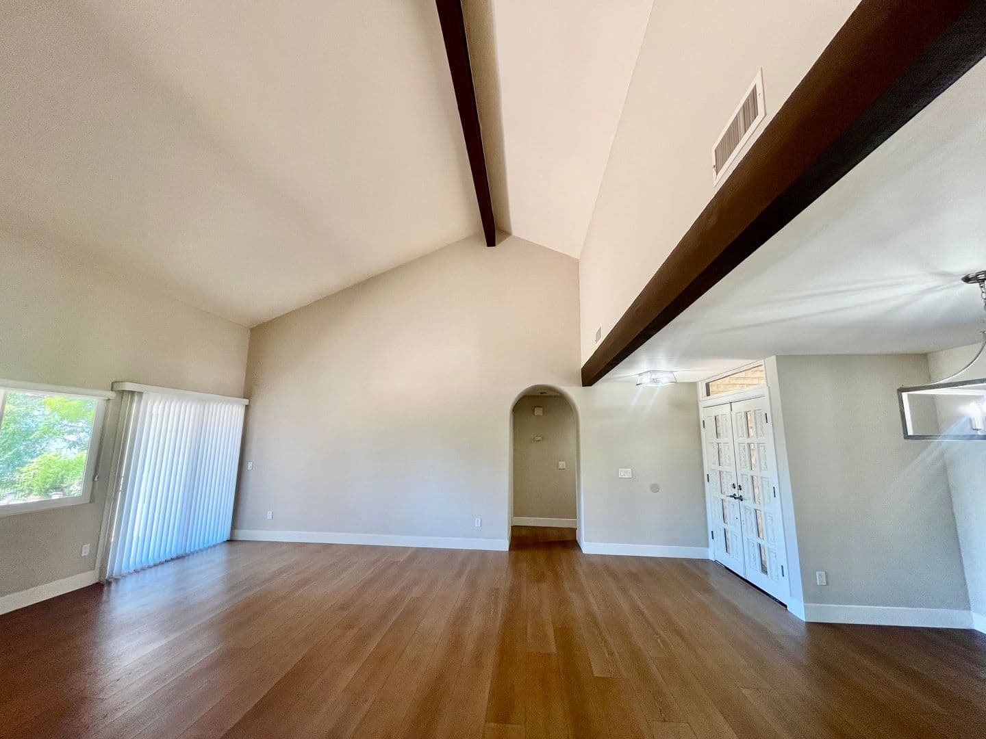 Poway House: 17190 Tam O Shanter Dr