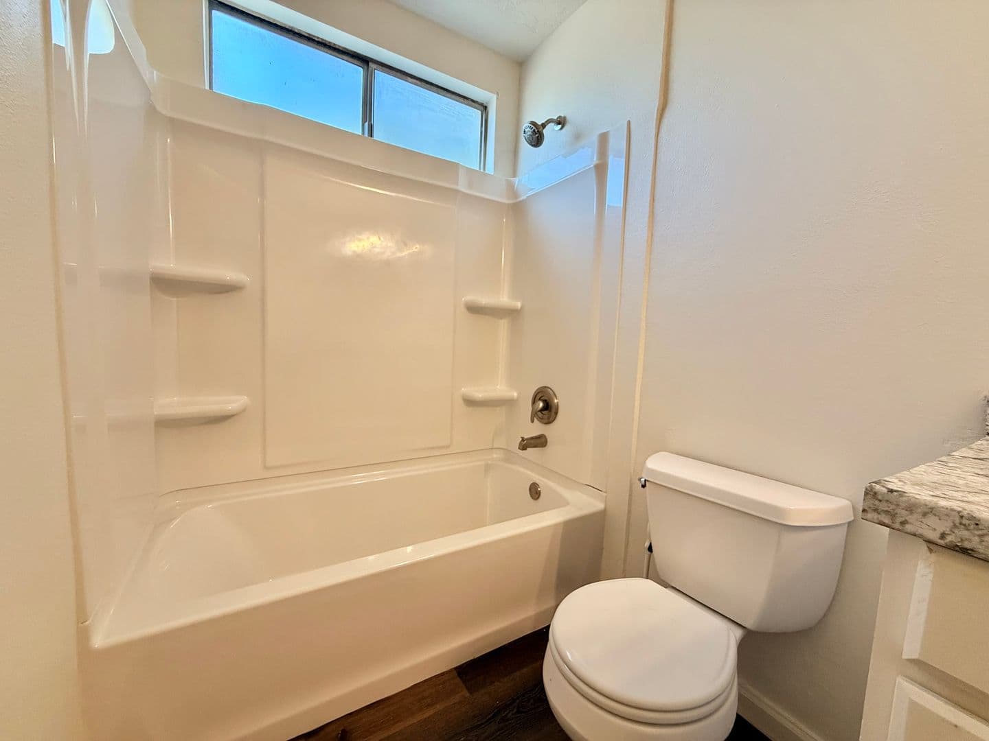 Oceanside Apartment: 1346 Dubuque St