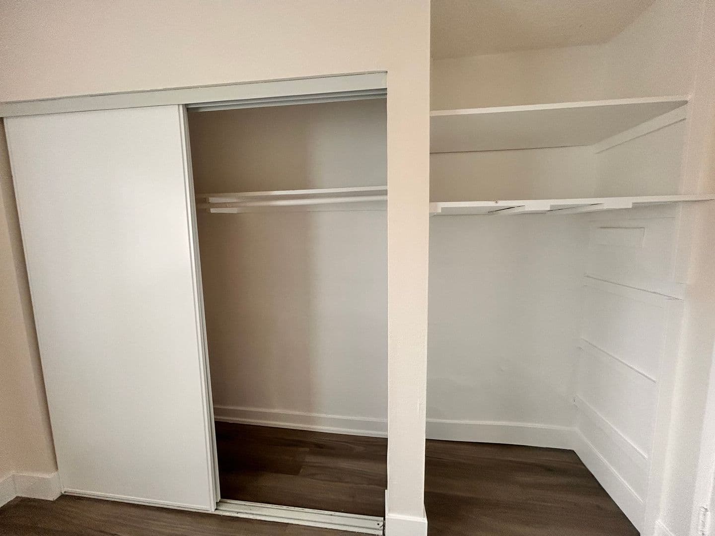 Bell Gardens Apartment: 6128 Gotham St