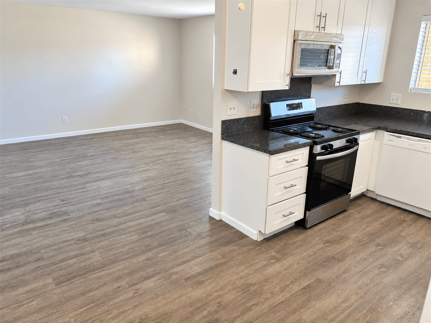 El Cajon Apartment: 420-470 Jamacha Road