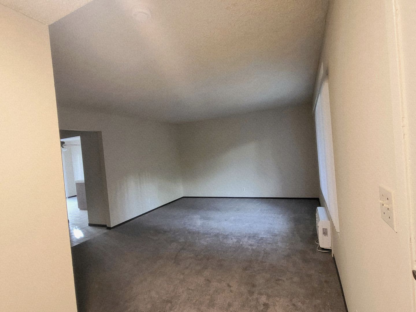 Anaheim Apartment: 1255 S Nutwood St