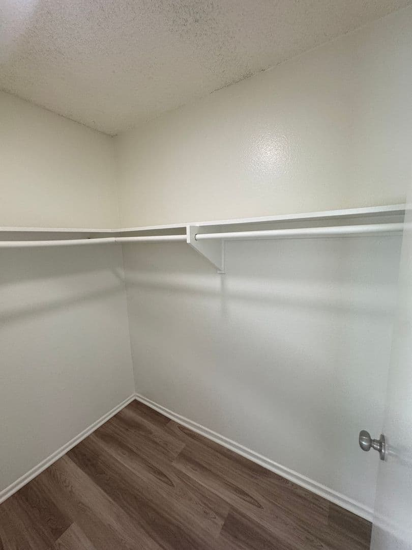 Orange Apartment: 231 W Palmyra Ave
