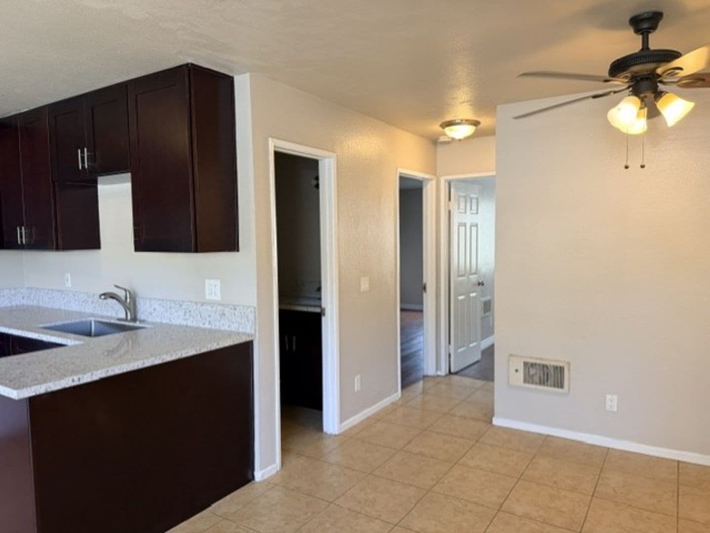 San Diego Apartment: 4960-4970 Auburn Drive