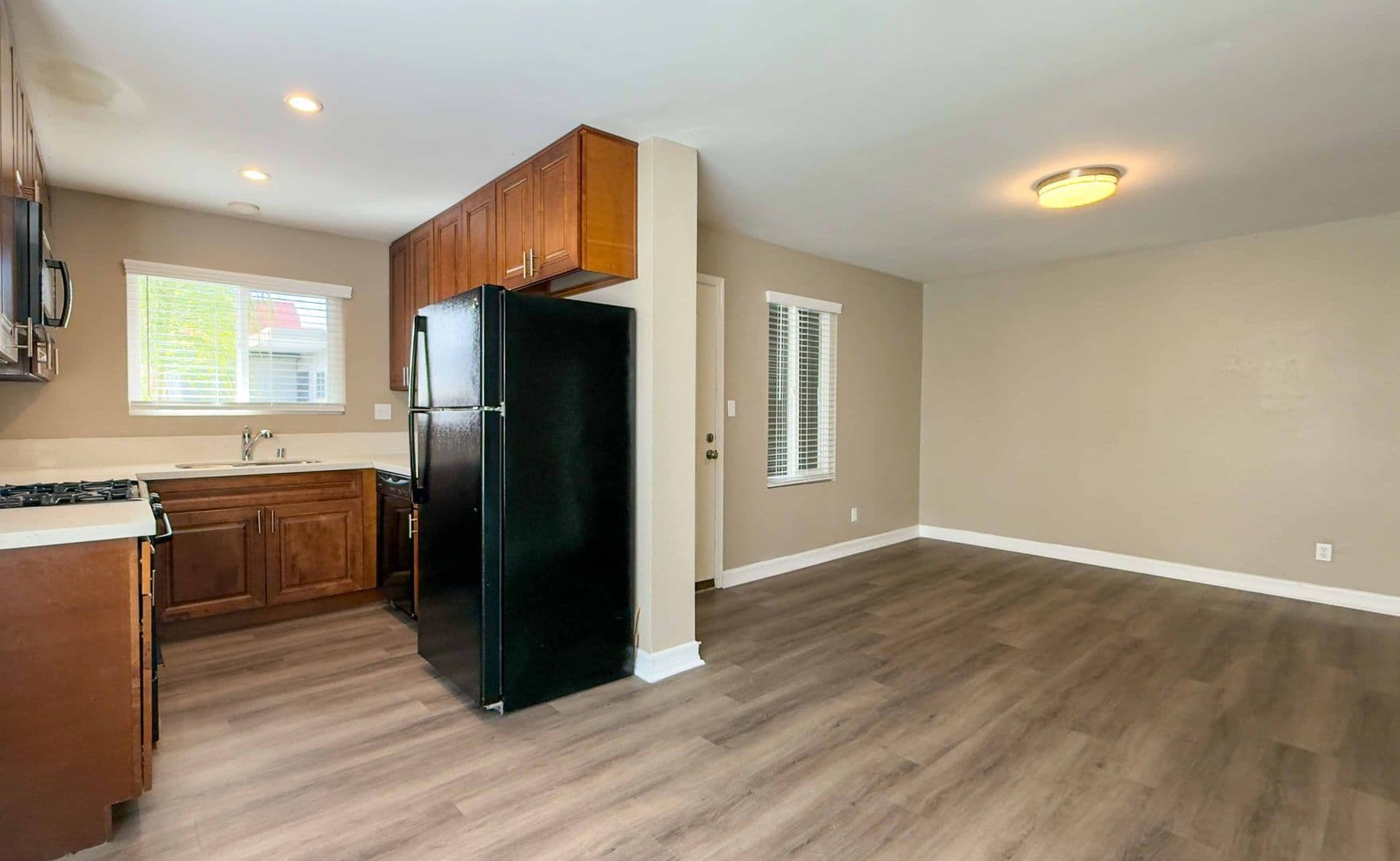 San Diego Apartment: 3877 46th Street