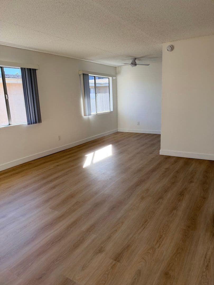 Huntington Beach Apartment: 311 Alabama St