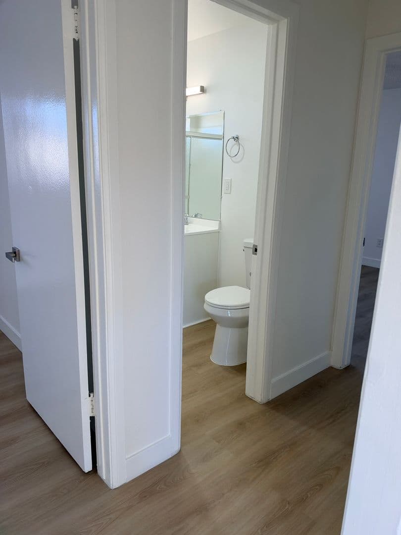 Huntington Beach Apartment: 311 Alabama St