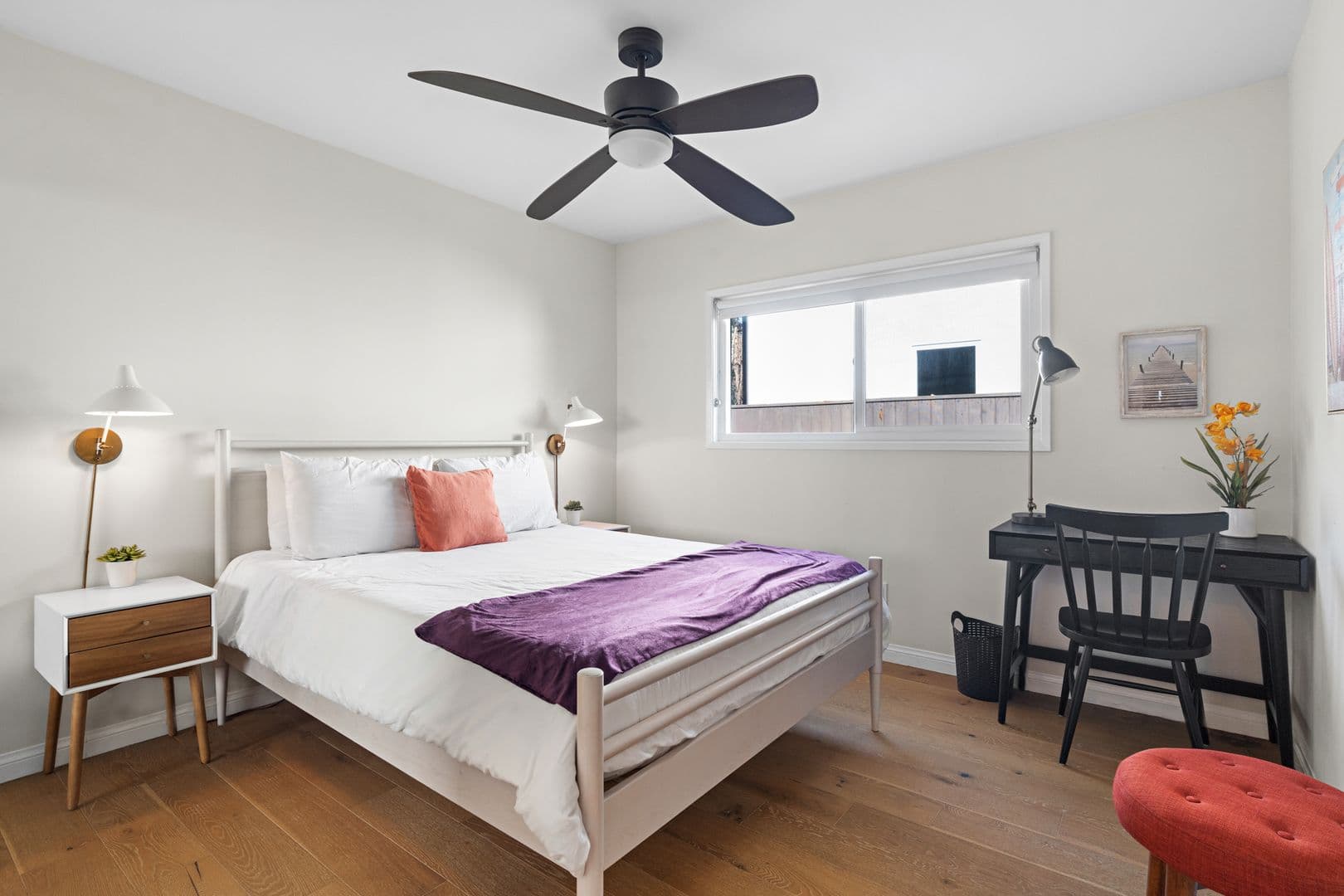 Venice Apartment: 707 - 707 1/2 6th Ave