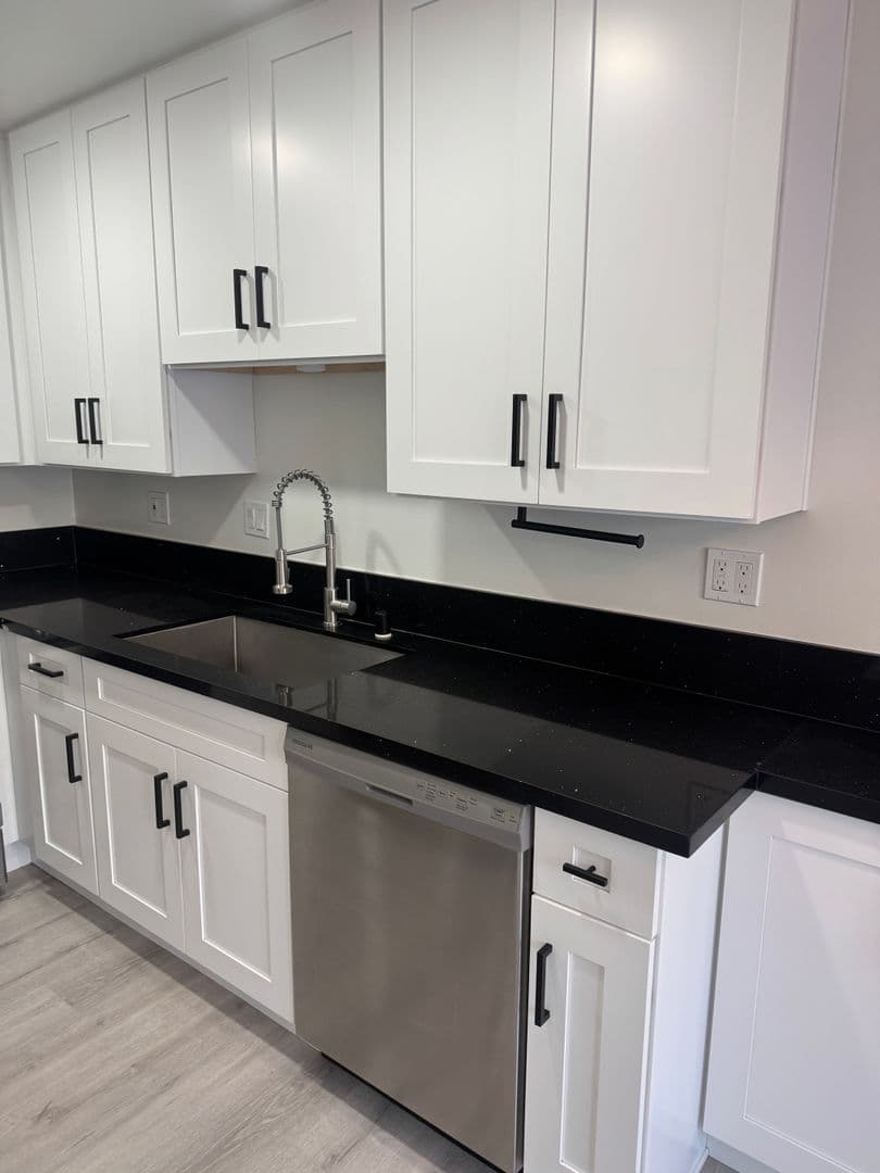Huntington Beach Apartment: 7681 Ellis Ave