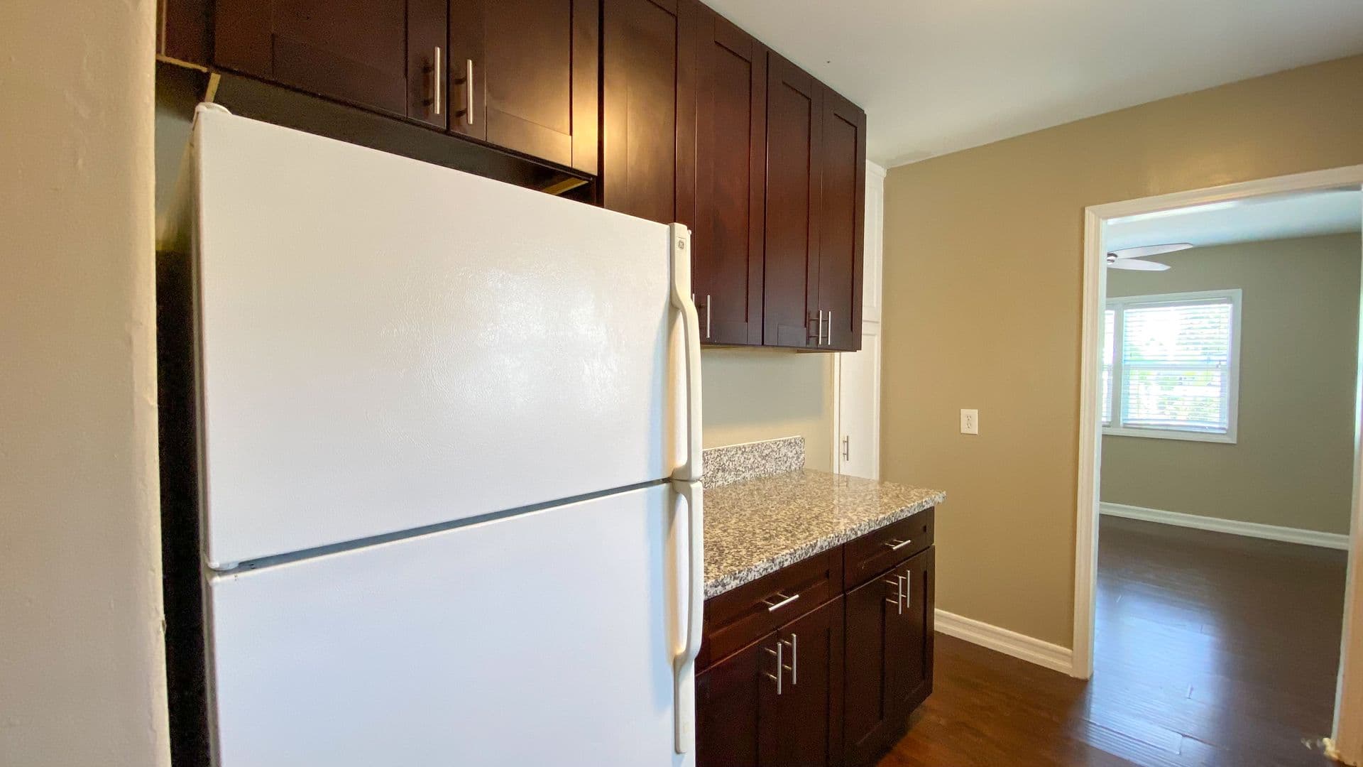 San Diego Apartment: 4154-4158 Estrella Avenue