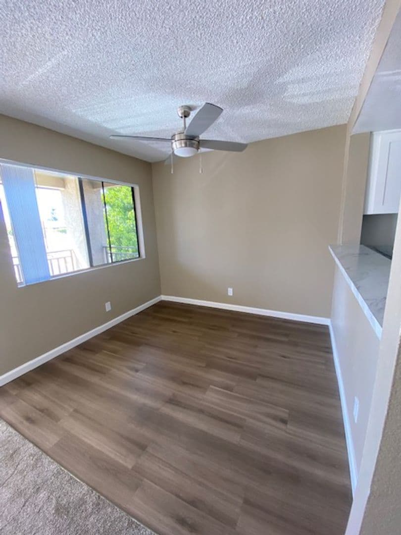 San Diego Apartment: 1587 Oro Vista Road