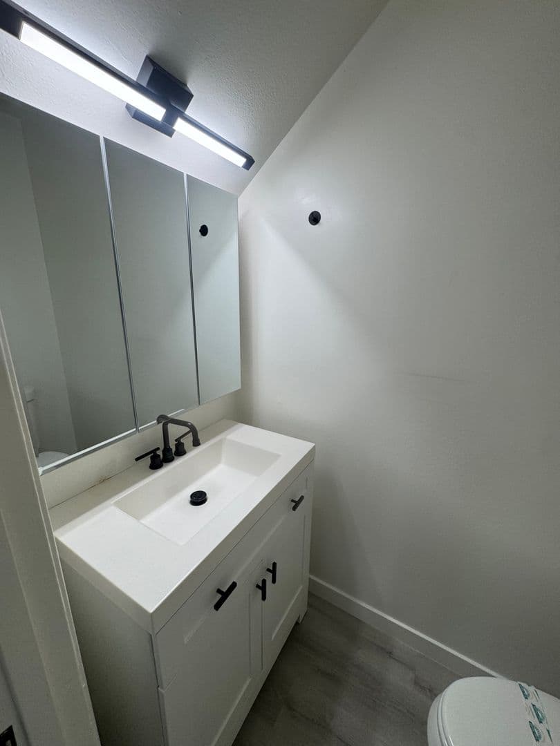 Huntington Beach Apartment: 7681 Ellis Ave