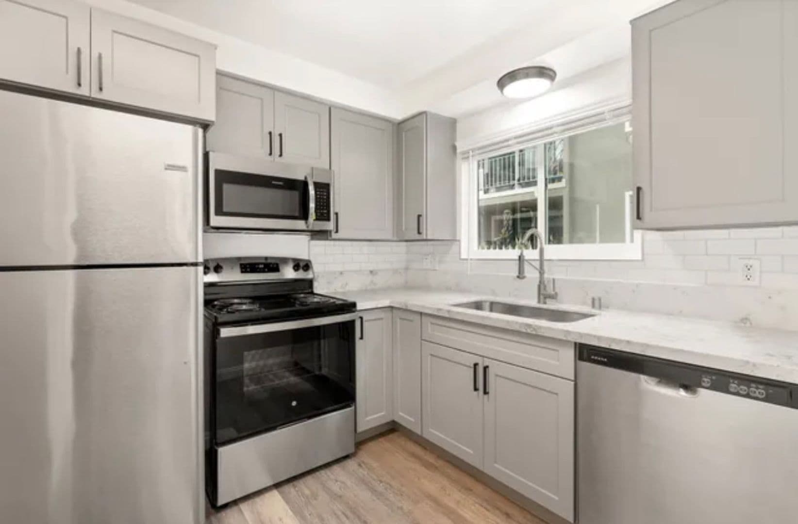 Downey Apartment: 9070 East Florence Ave