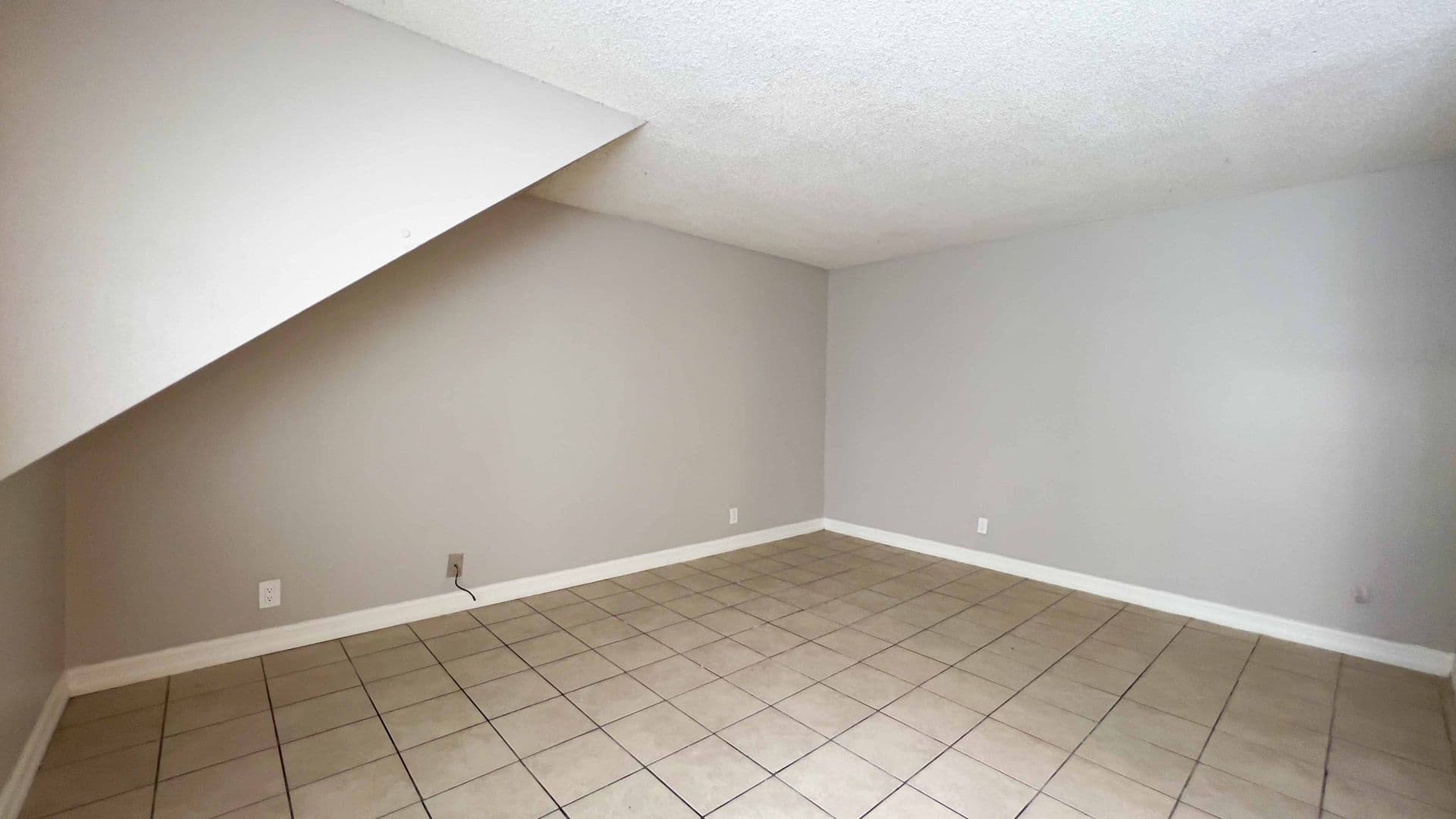 San Diego Apartment: 4057 Marlborough Ave