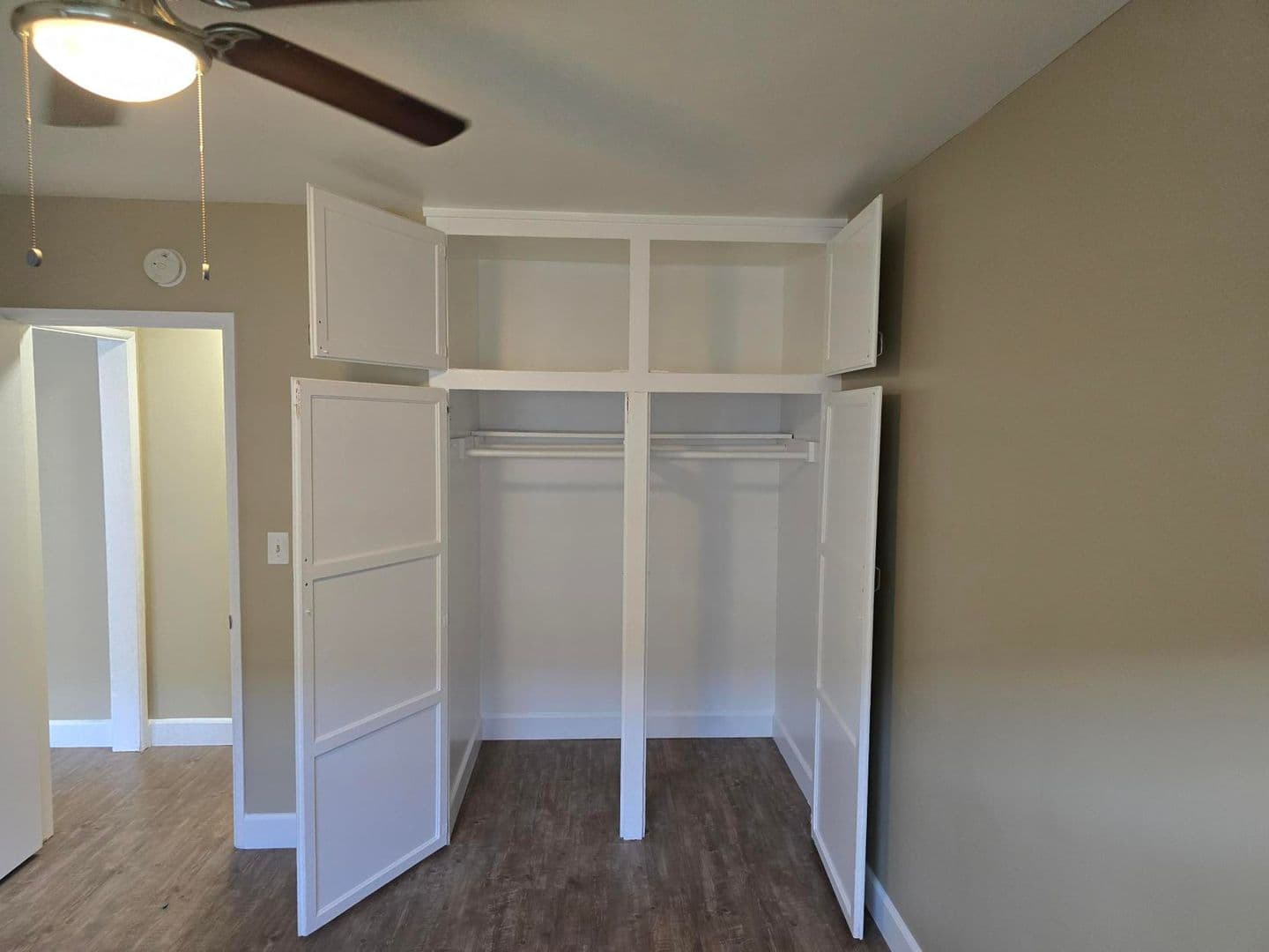 Santa Ana Apartment: 116 S  Orange Ave