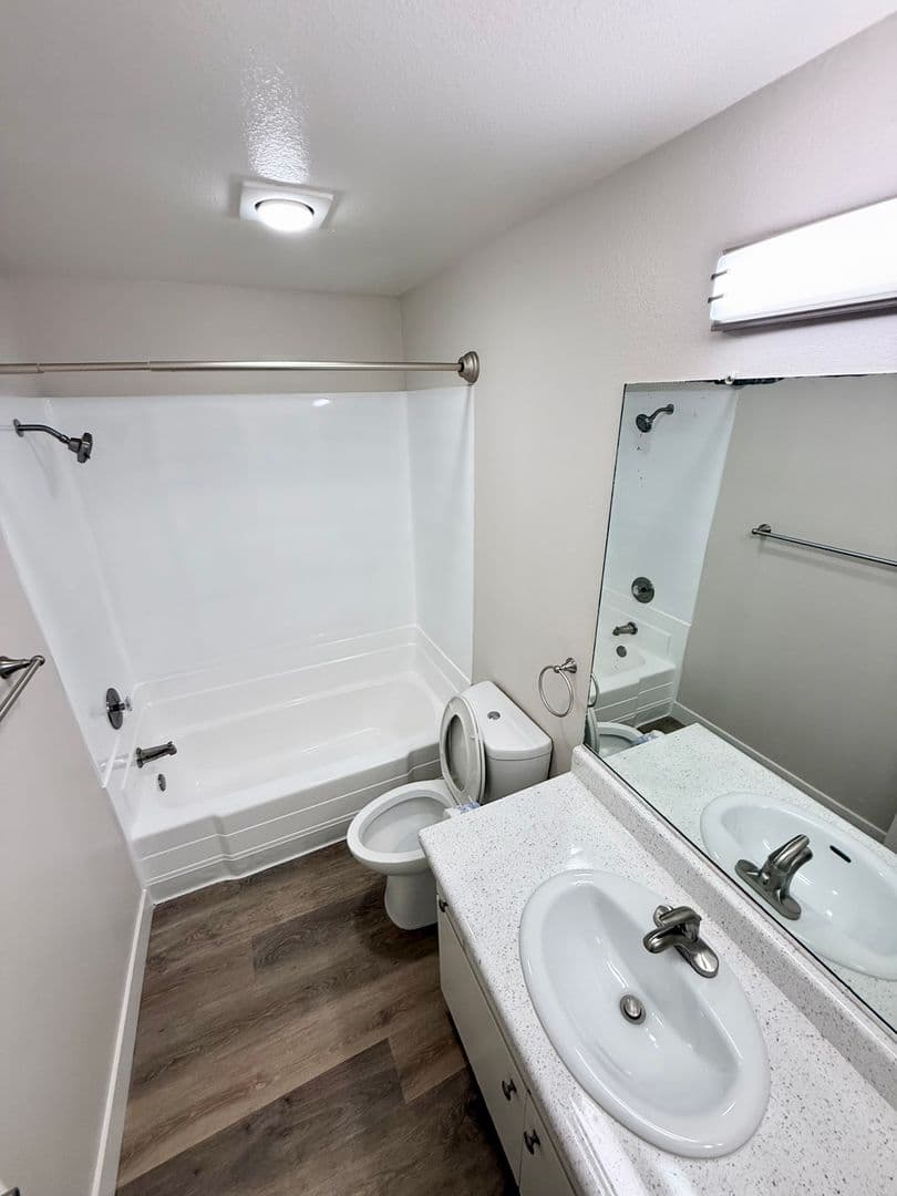 Garden Grove Apartment: 12221 Beach Blvd