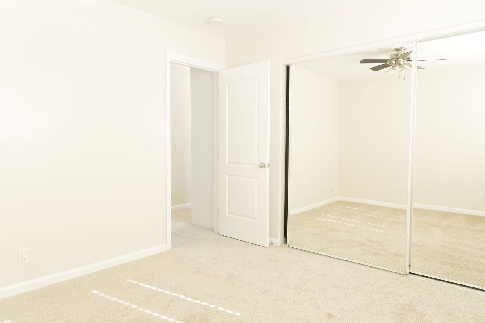 Long Beach Apartment: 3787 E 11th St