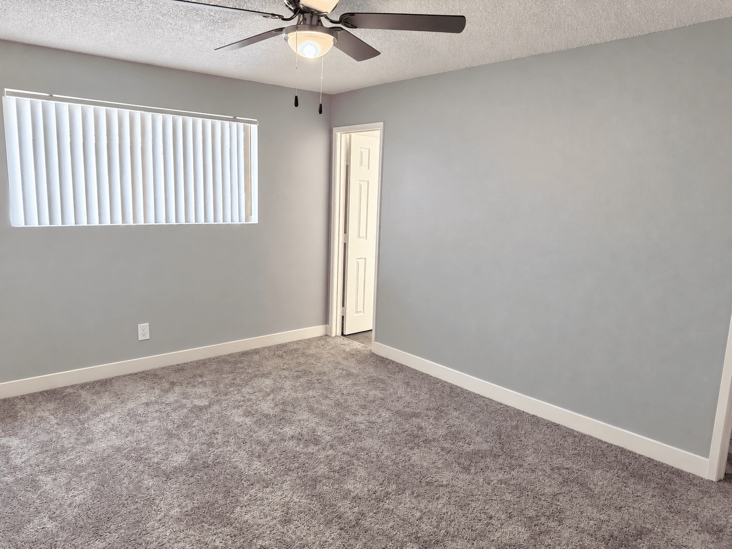 Anaheim Apartment: 145 S Westchester Dr