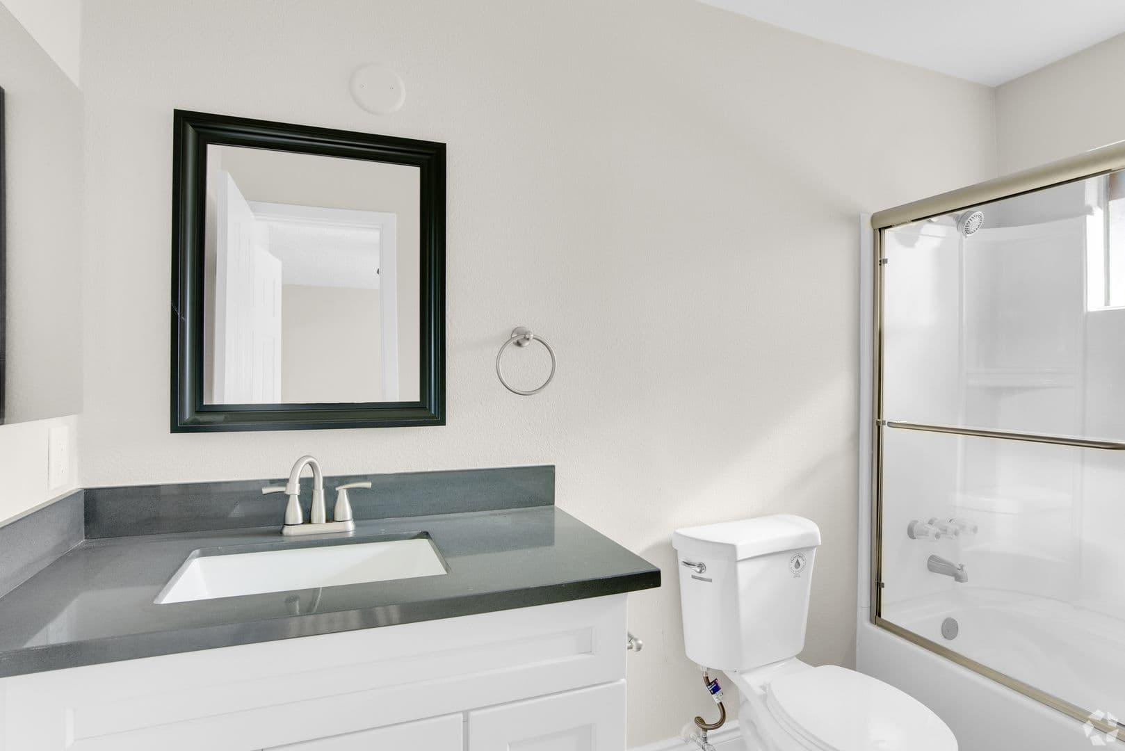 Azusa Apartment: 1345 N San Gabriel Ave